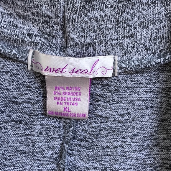 Wet Seal Loose Hanging Heather Gray Sweater Vest Rayon Blend No Buttons XL - Picture 6 of 12